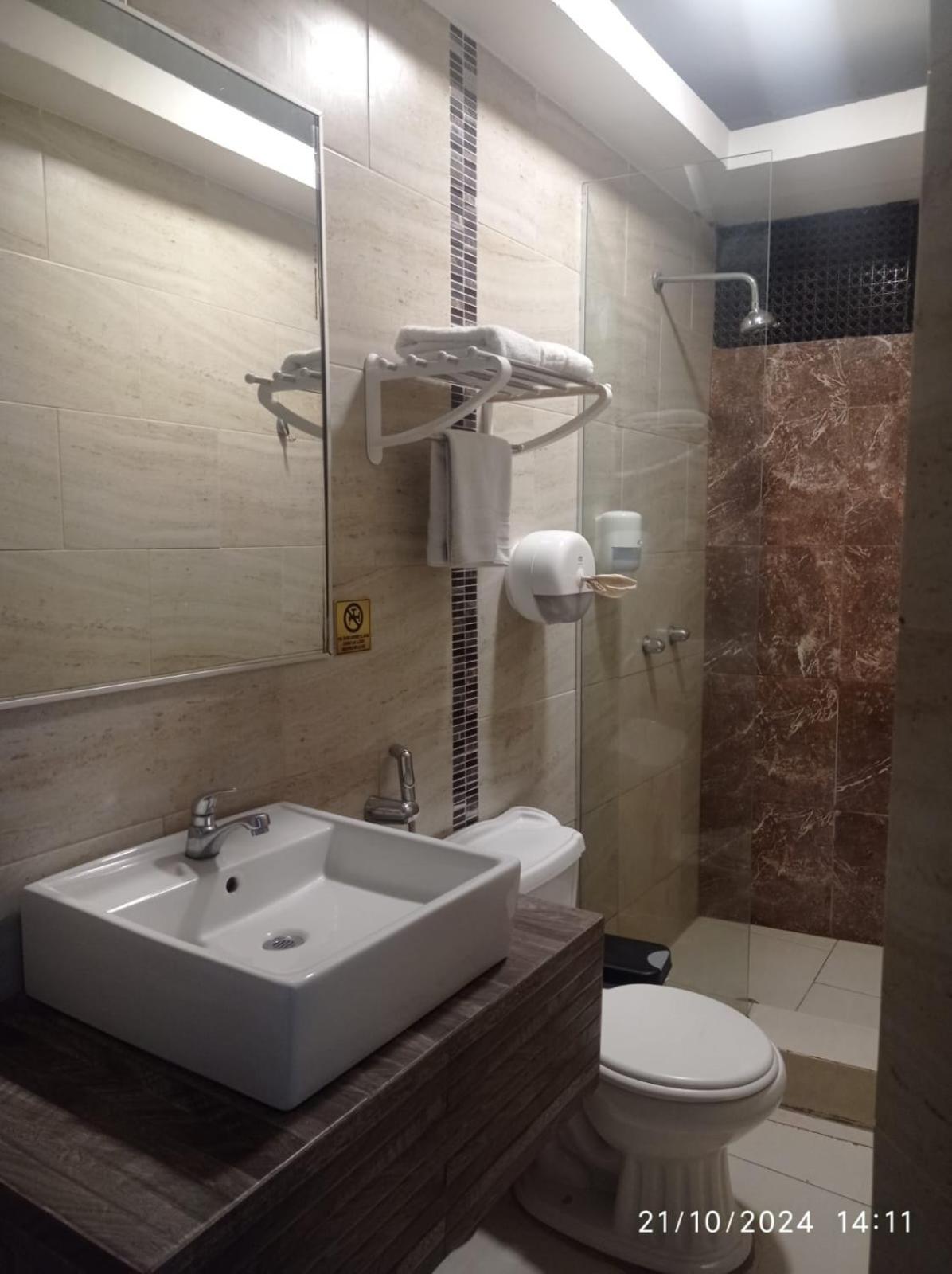 Hotel Presidente Internacional グアヤキル エクステリア 写真